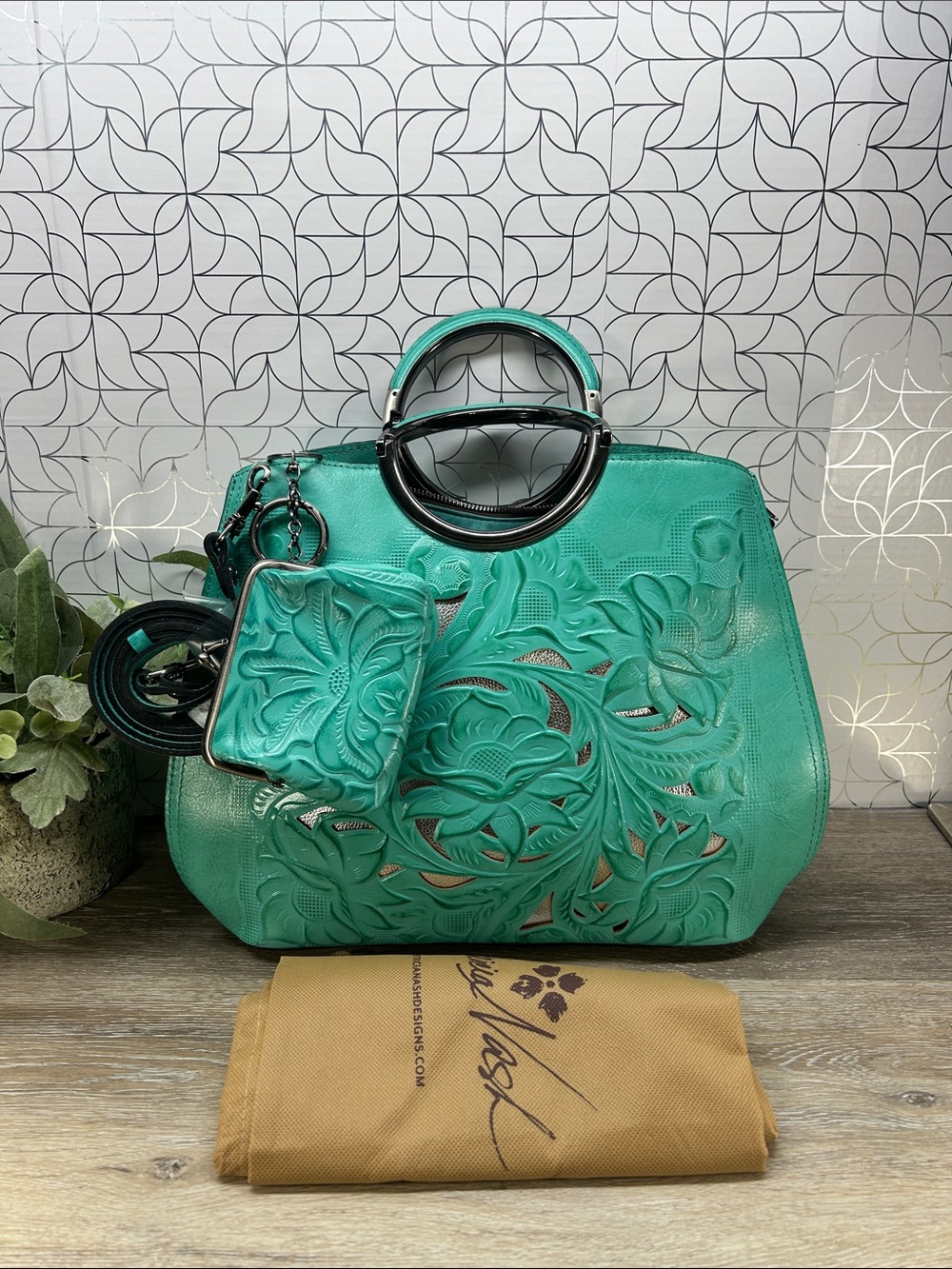 NWOT Patricia Nash large Teal Floral Embossed Leather Tote with Coin Pouch